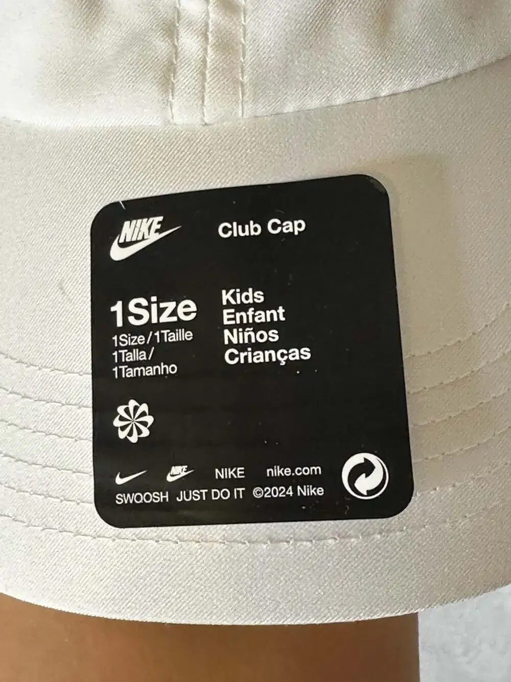 Nike Kids Dri-FIT Club Cap White with Metallic Silver Swoosh - Picture 6 of 8